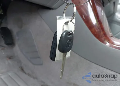 2006 Toyota Camry Xle V6 из США, поврежденный, VIN JTDBF30K560168333